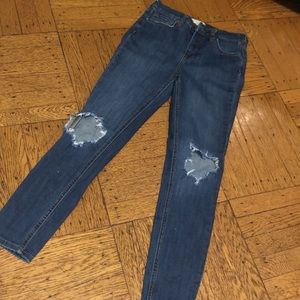 Womens Free People skinny Jeans cut out knee